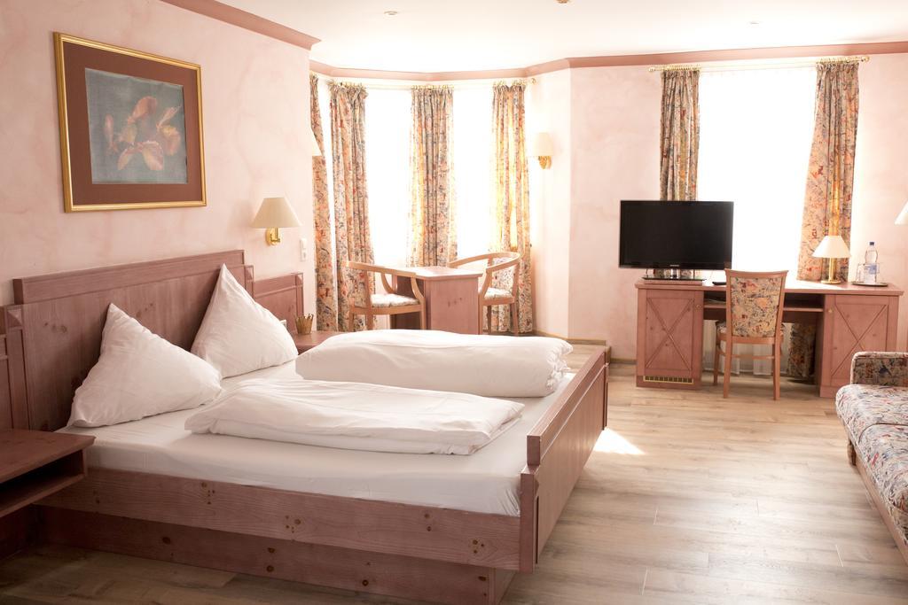 Hotel Hirsch Rothenberg Eksteriør billede